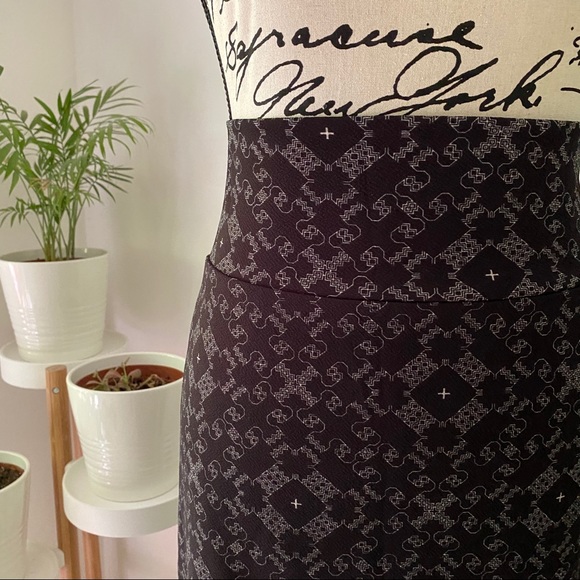 LuLaRoe | Black Midi Skirt - Picture 2 of 3